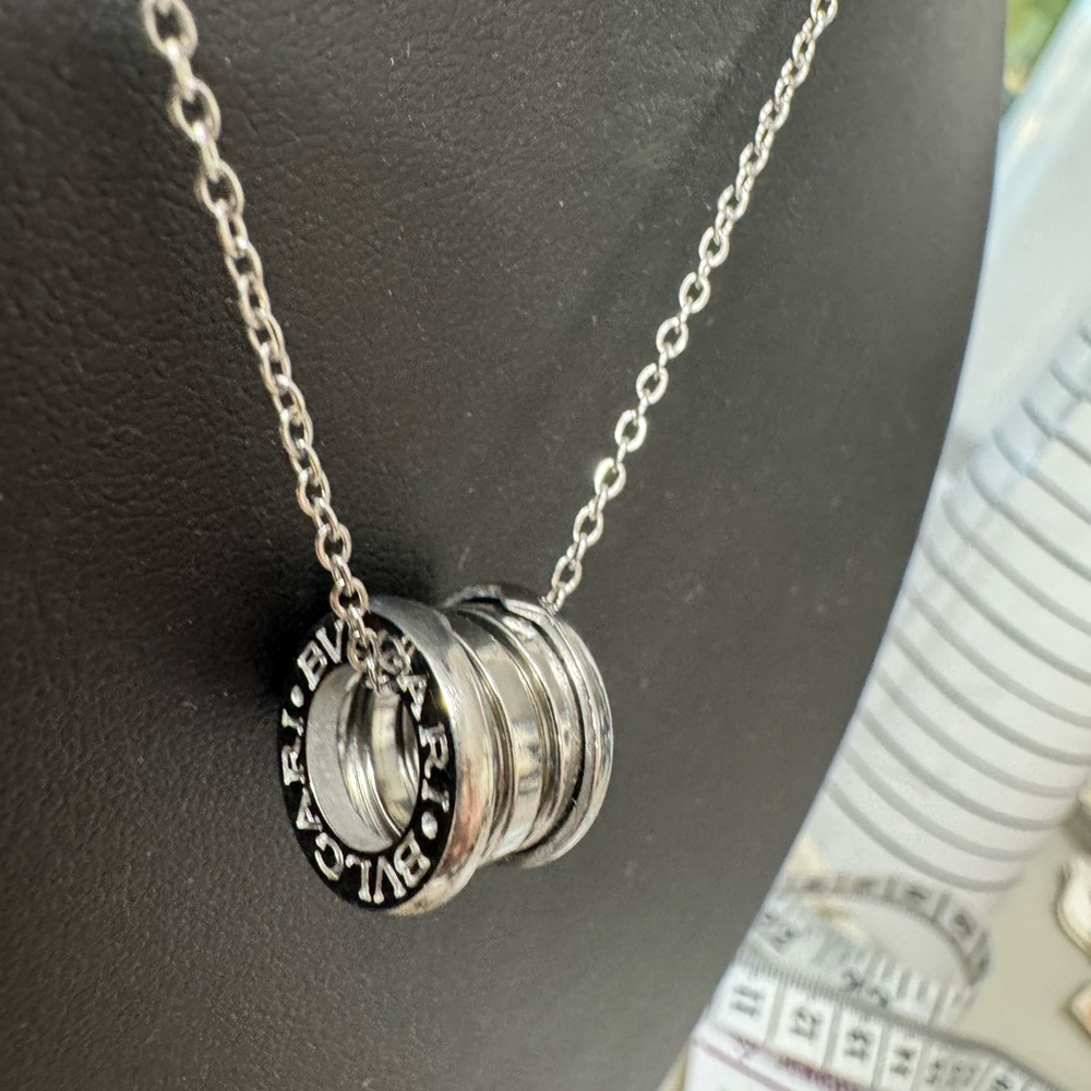 Pretty necklace